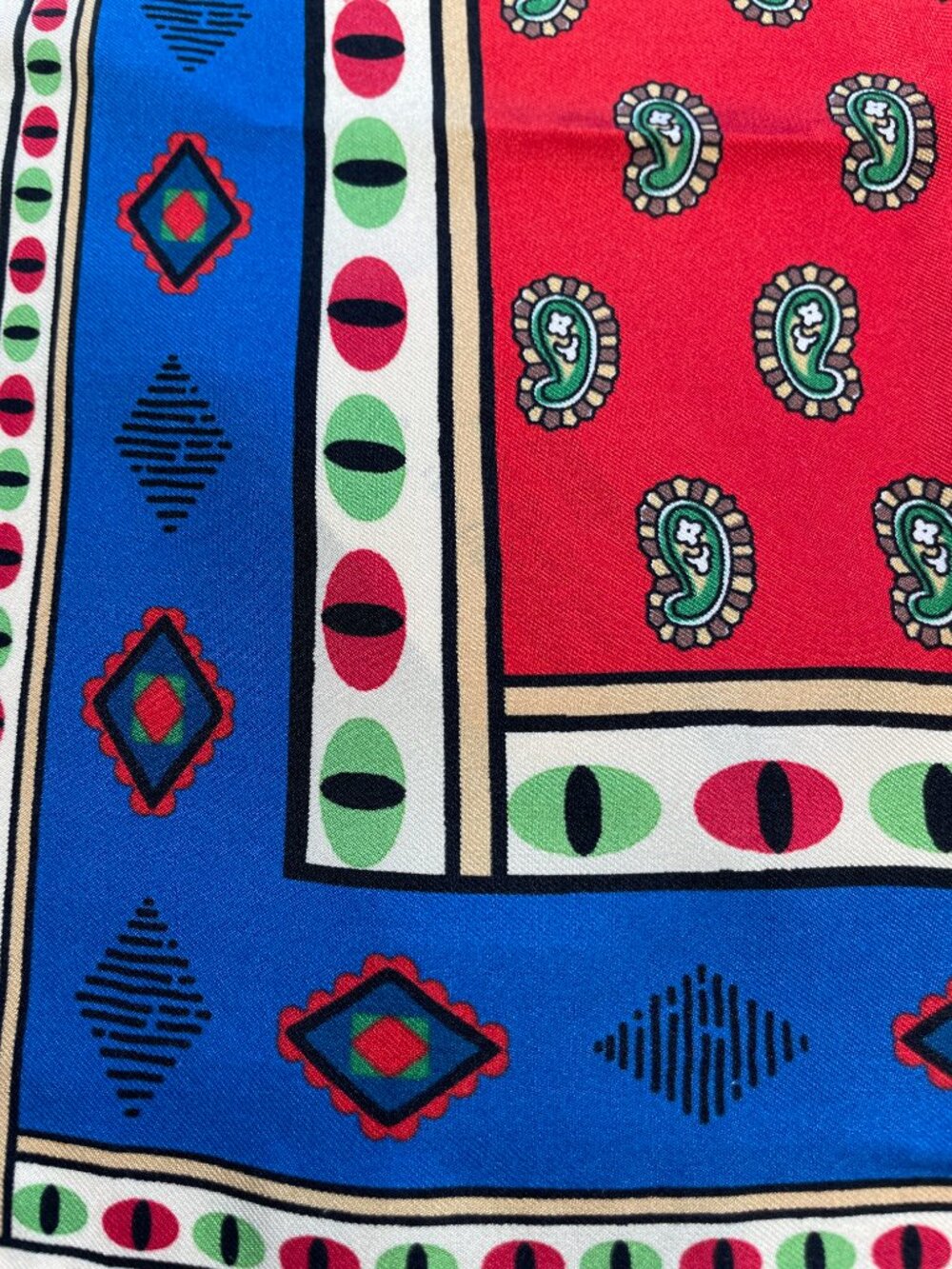👜 Rare Gucci Blind For Love Tiger Moon Silk Scarf – NWT - Picture 7 of 16